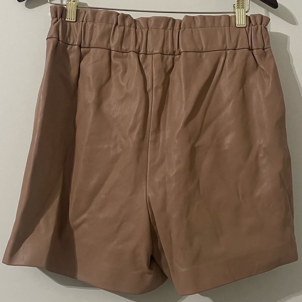 The Drop Women's Rose Loose-Fit Paperbag Pull-On Short Size M - Picture 8 of 11